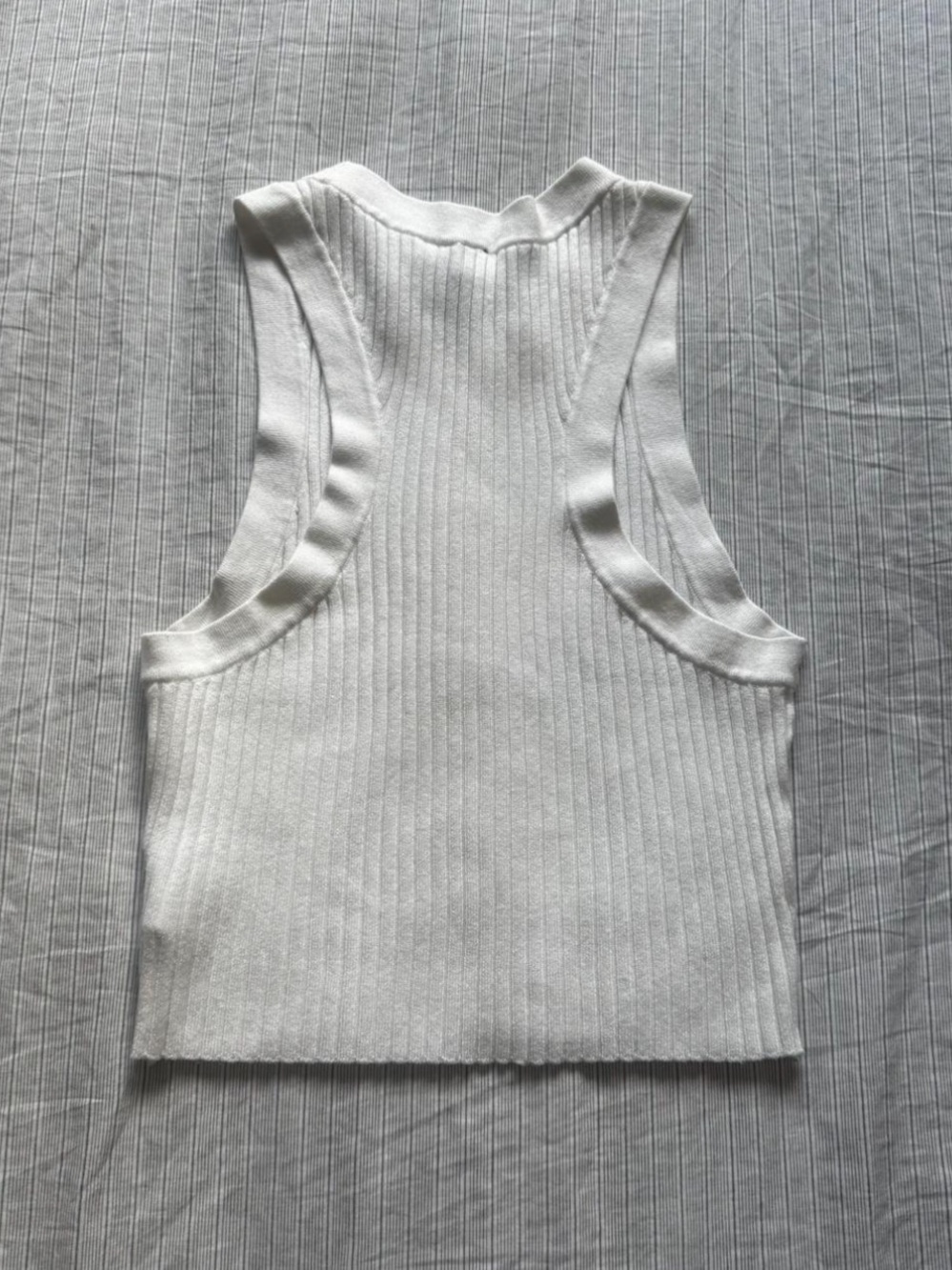 H&M White Ribbed Cropped Tank - Picture 2 of 2